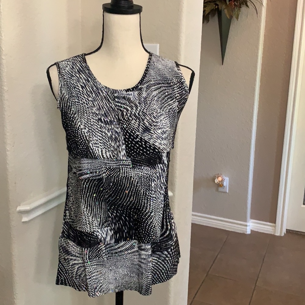 Brittany Black gray, black and white print top Size S